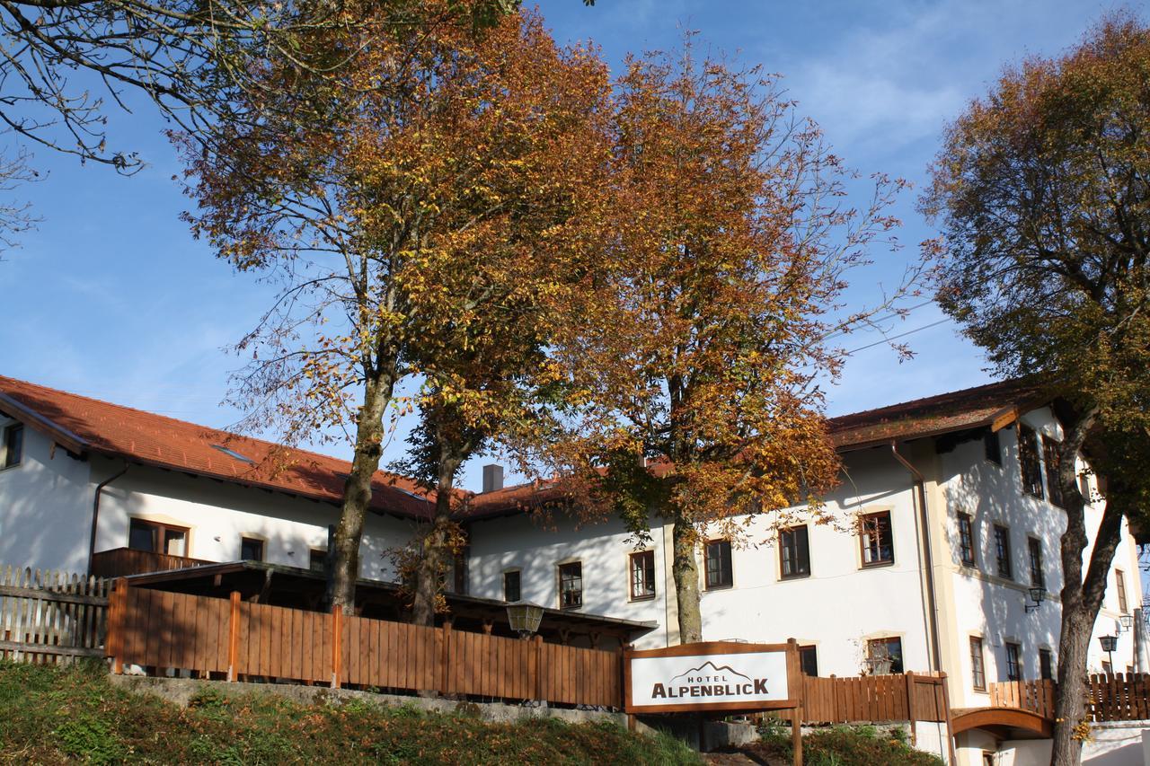 Hotel Alpenblick Riedering Eksteriør bilde